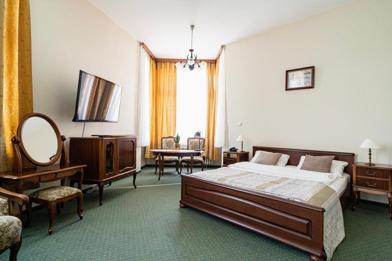 Hotel Polonia Торунь Экстерьер фото