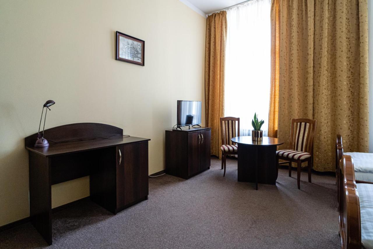 Hotel Polonia Торунь Экстерьер фото